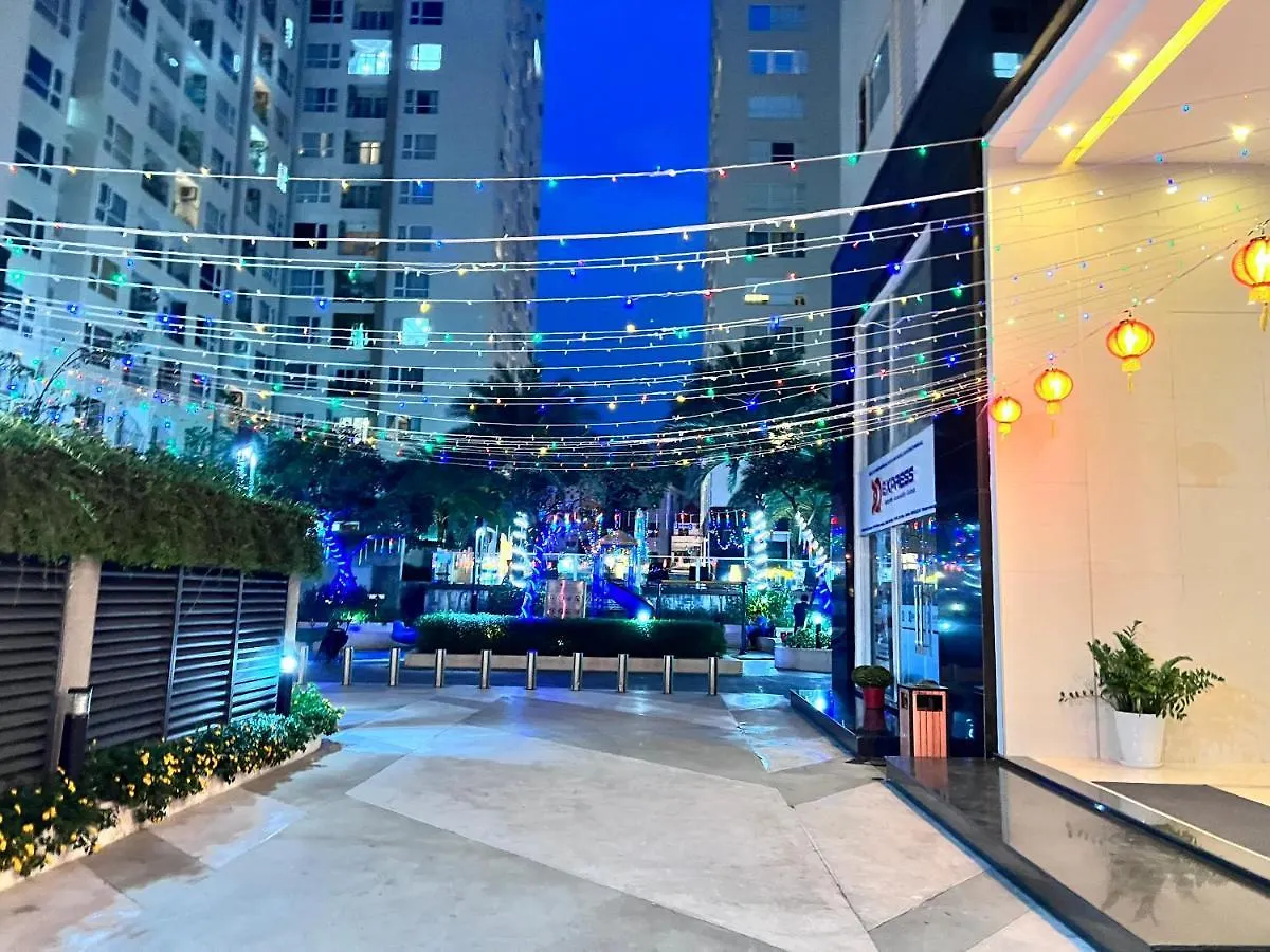 Apartment Sky Center Thap A Gan San Bay Tan Son Nhat Ho Chi Minh City Vietnam