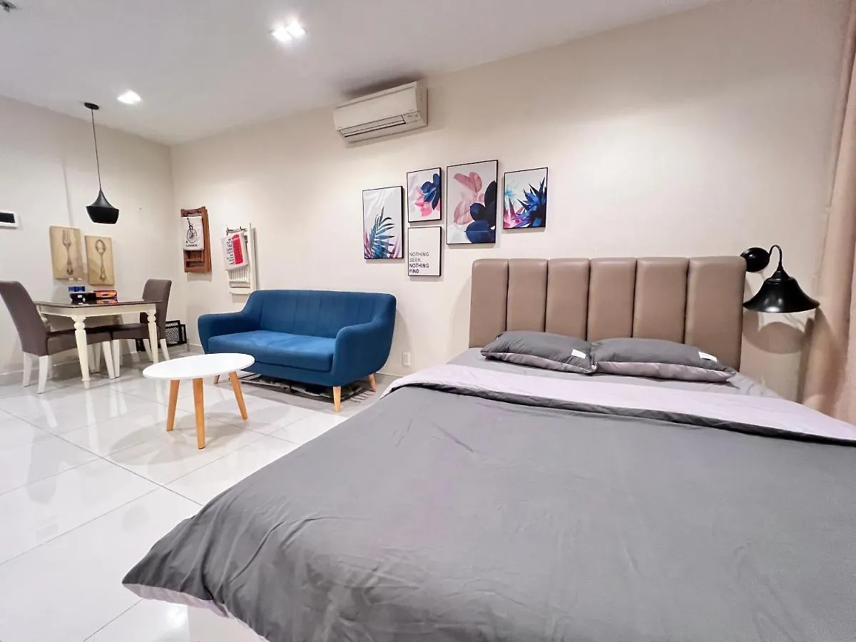 Apartment Sky Center Thap A Gan San Bay Tan Son Nhat Ho Chi Minh City 0*,