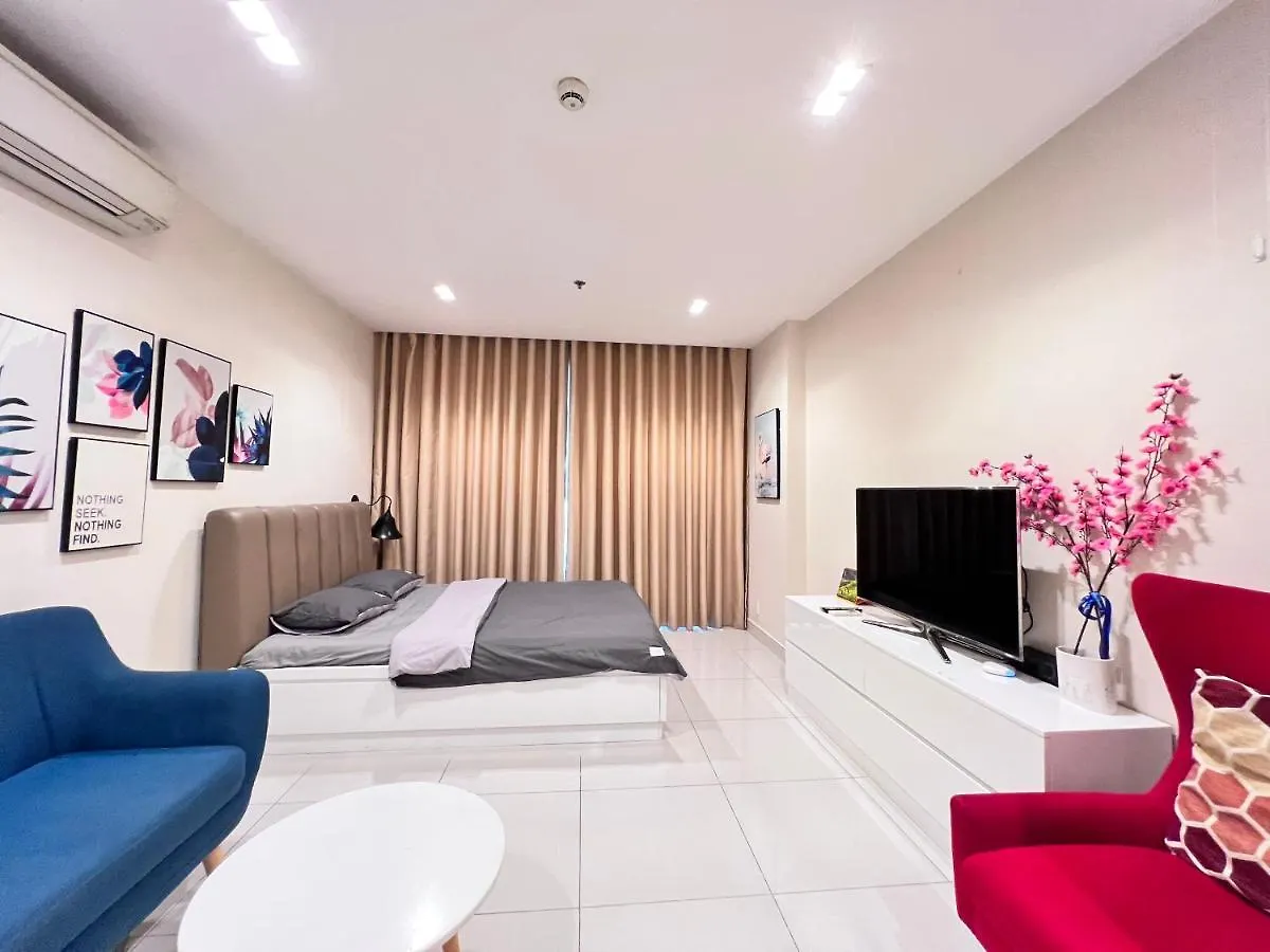 Apartment Sky Center Thap A Gan San Bay Tan Son Nhat Ho Chi Minh City