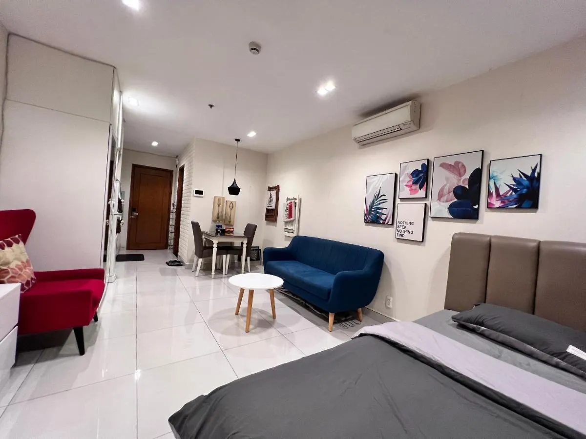 Apartment Sky Center Thap A Gan San Bay Tan Son Nhat Ho Chi Minh City